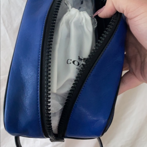 Coach overnight carrier - Picture 4 of 5